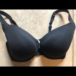 Cacique 36H lightly lined tshirt bra